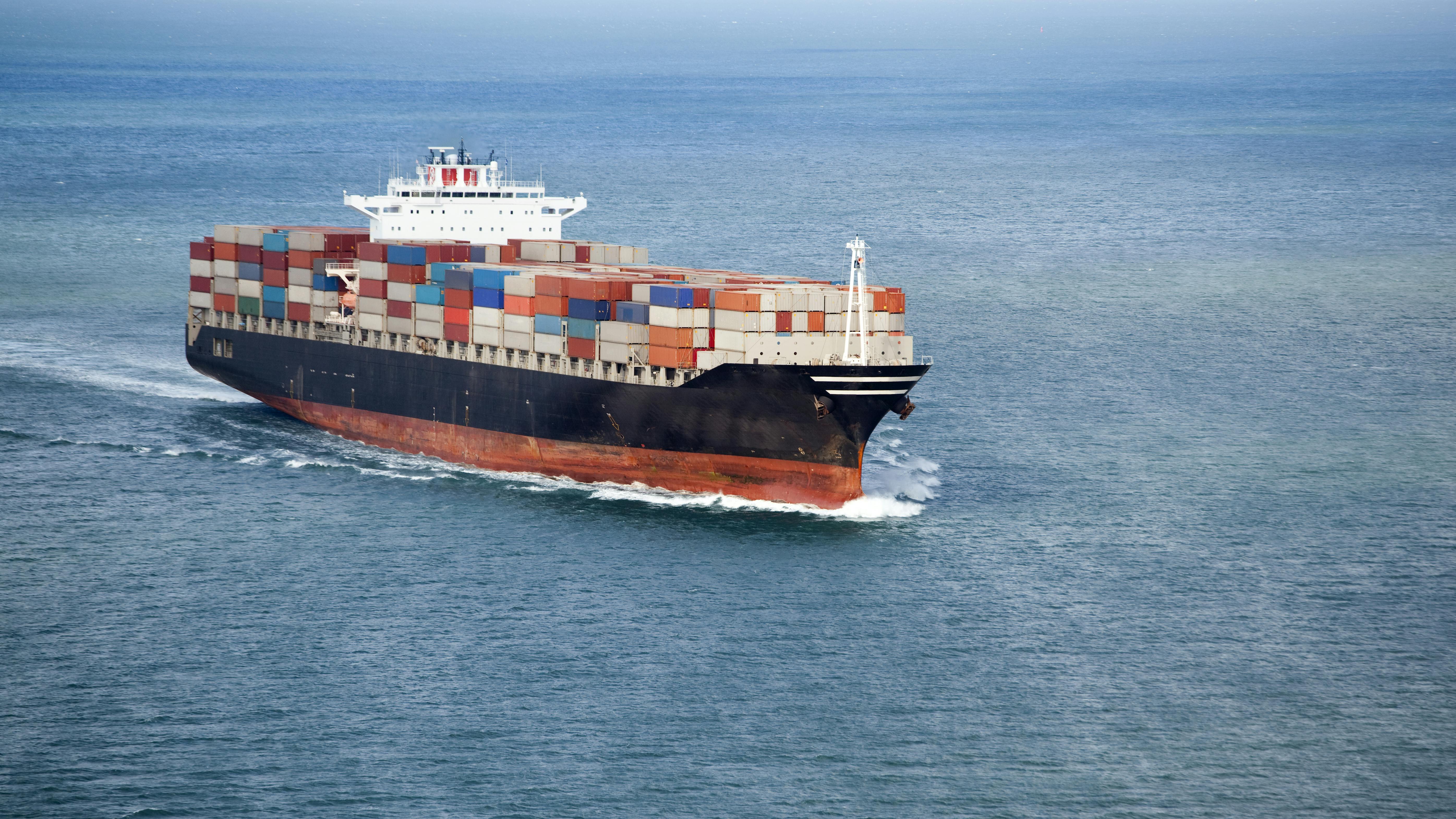 U.S. Trade Deficit Reaches Highest Level Since March 2025 Amid Rising Imports