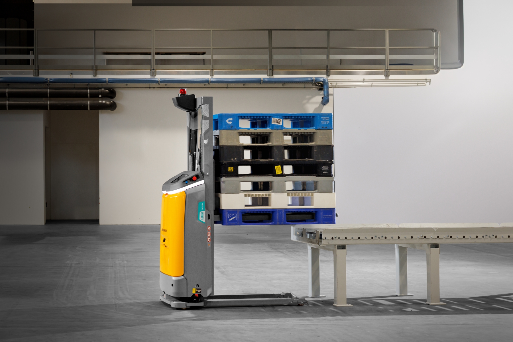 Jungheinrich Launches EAC 212a Autonomous Mobile Robot for Efficient Pallet Transport