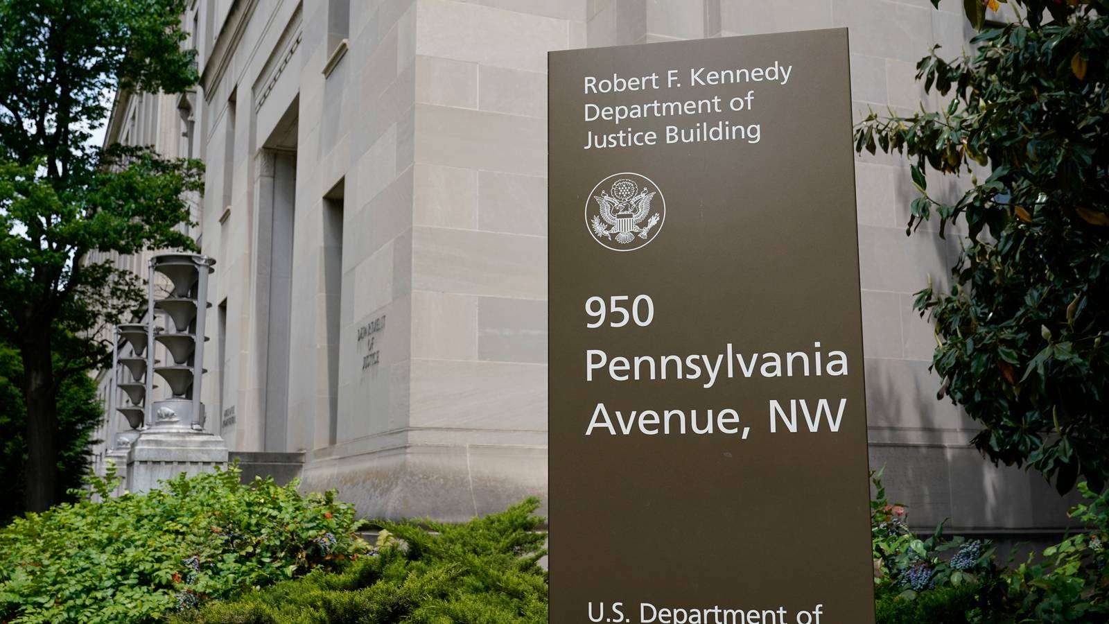 Justice Department Enlists Military Lawyers as Immigration Prosecutors in Major U.S. Cities